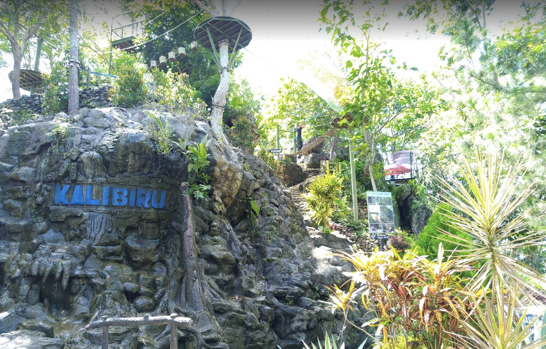 Wisata Alam Kalibiru (Sumber: Gmaps/Galih Surya Pratama)