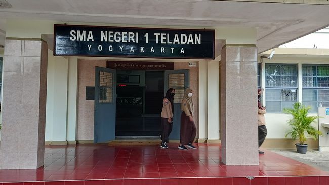 SMA Terbaik DIY