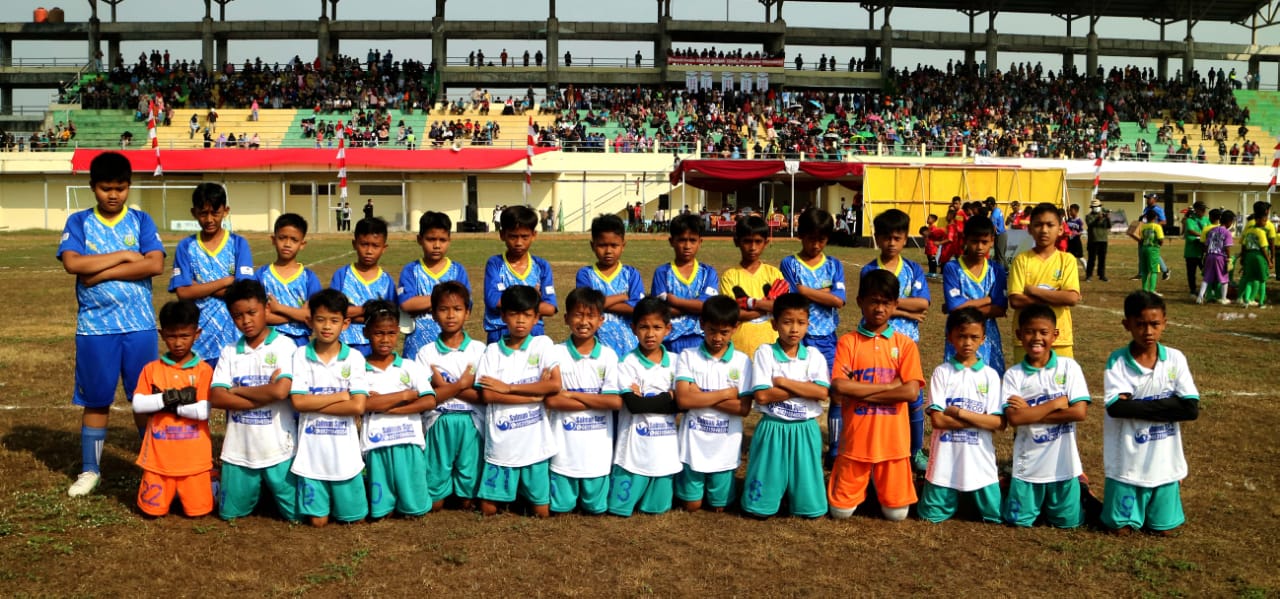 Foto Salah Satu Tim Piala Kemerdekaan di Stadion Cangkring