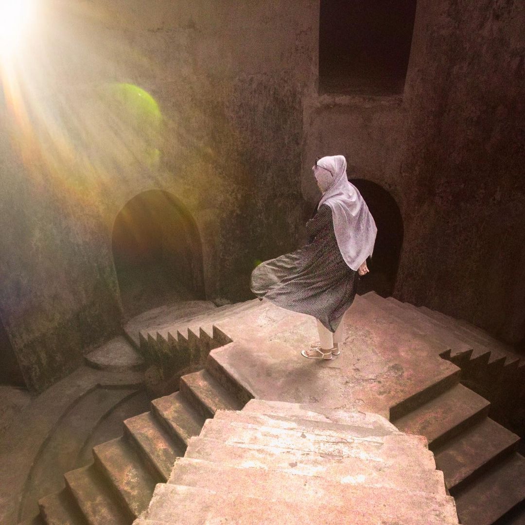 Masjid Bawah Tanah yang Begitu Eksotis (IG: candraboymoto)