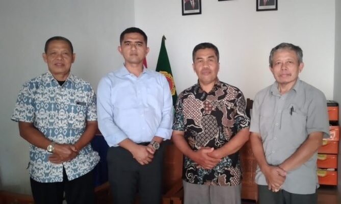 Herman Hidayat bersama jajaran Pengurus DPD LDII Gunungkidul