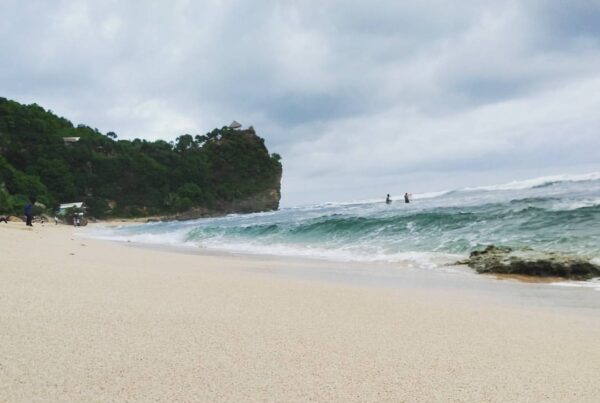 Keidnahan Pantai Pok Tunggal Gunungkidul (IG: @pantaipoktunggal.id)