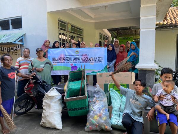 Warga Selomartani Dukung Hari Peduli Sampah Nasional