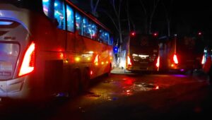 Bus Pengangkut Transmigran pada acara Sambang Desa