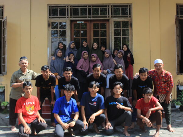 Pembekalan Keterampilan Santri dan Santriwati Ponpes Nur Azizah Sleman