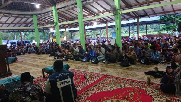 Pembagian Paket Lebaran oleh Yayasan Nur Aisyah Bersama BPKH dan Baznas DIY
