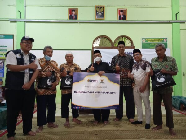 Jajaran Pengurus Yayasan Nur Aisyah, BPKH, dan Baznas DIY