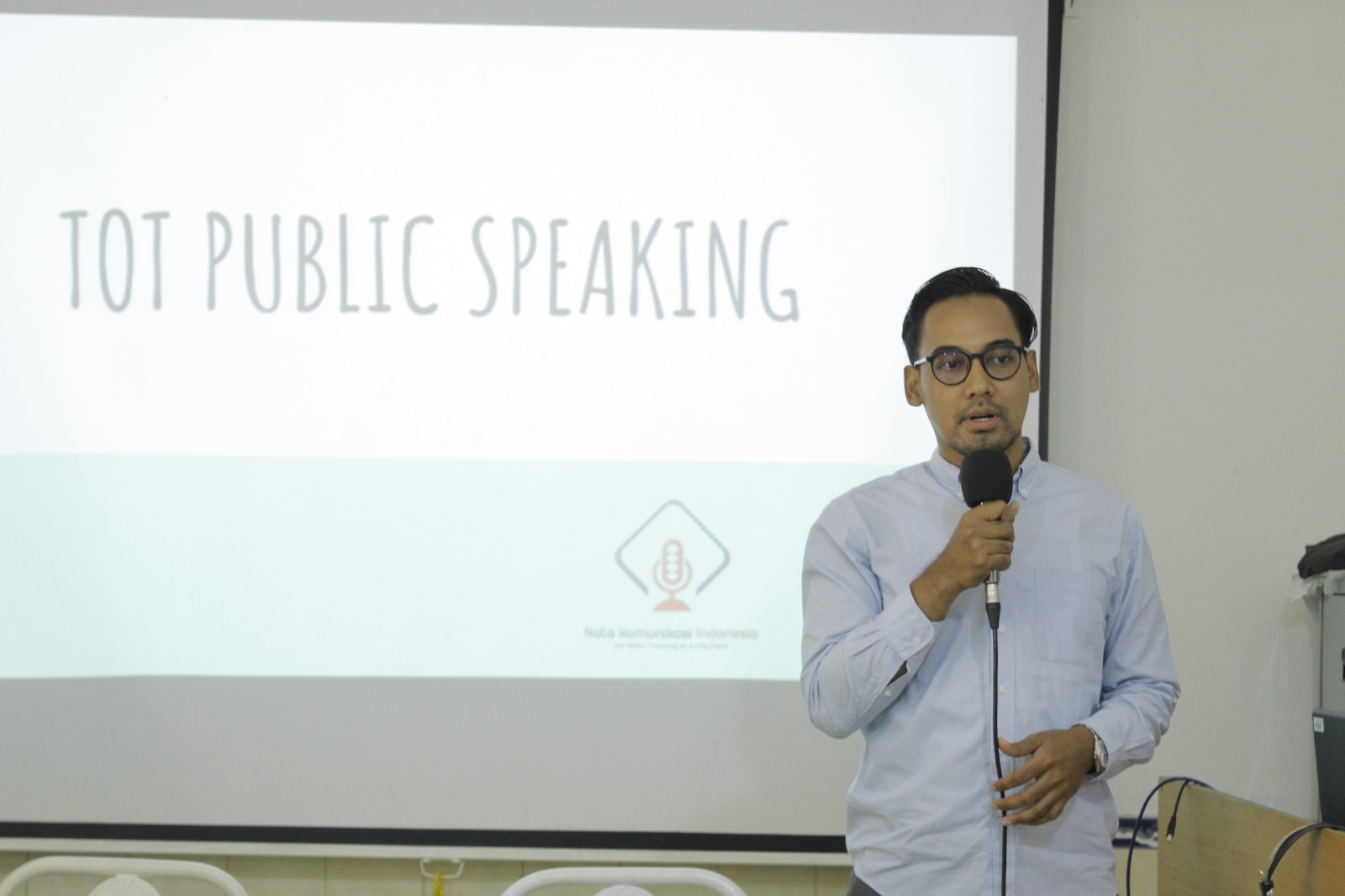 Public Speaking News Presenter