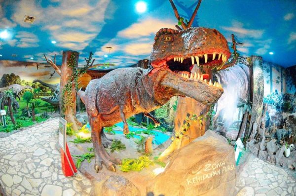Dino Adventure Taman Pintar (IG @tamanpintar_yogyakarta)