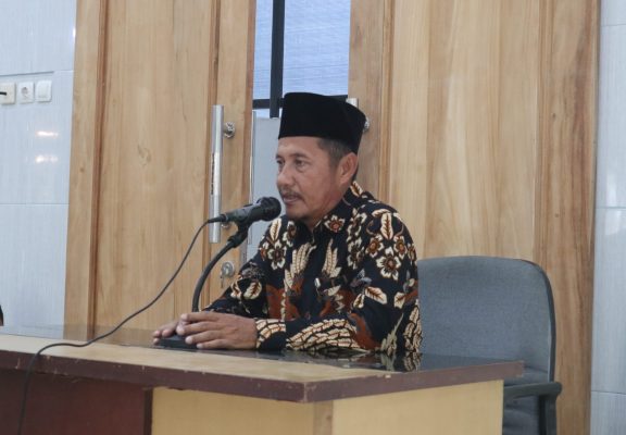 Panewu Karangmojo, Kawit Raharjanto, S.Sos., M.M. Memberikan Pengarahan