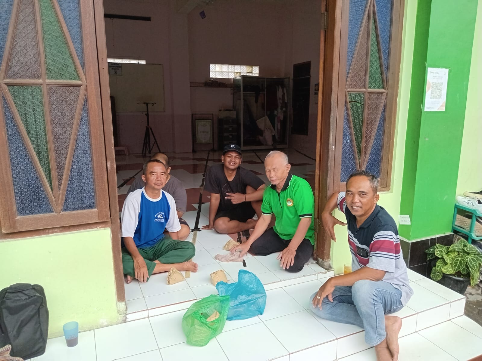 Warga Pingit