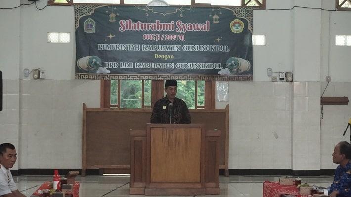 Ketua DPD LDII Gunungkidul, Wahono Budi Rustanto, S.Pd. Menyambut Bupati Gunungkidul