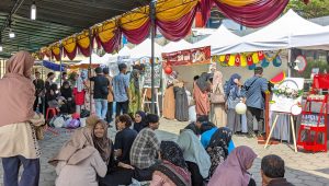 Kegiatan Bazar Inovatif yang diisi oleh remaja Yayasan Insan Prima