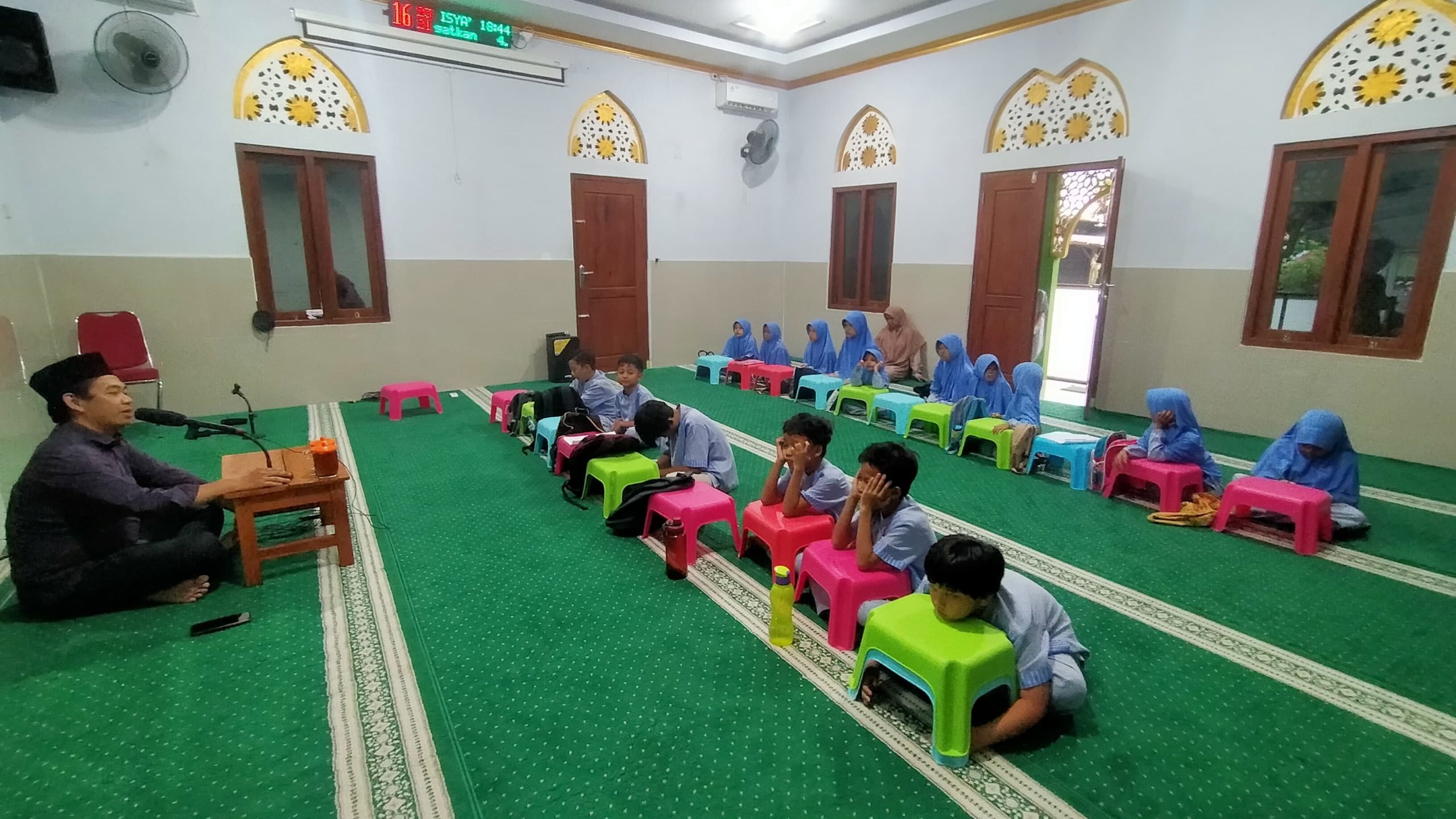 MDT MASDANIS peringati Hari Santri dengan motivasi menjaga kebersihan