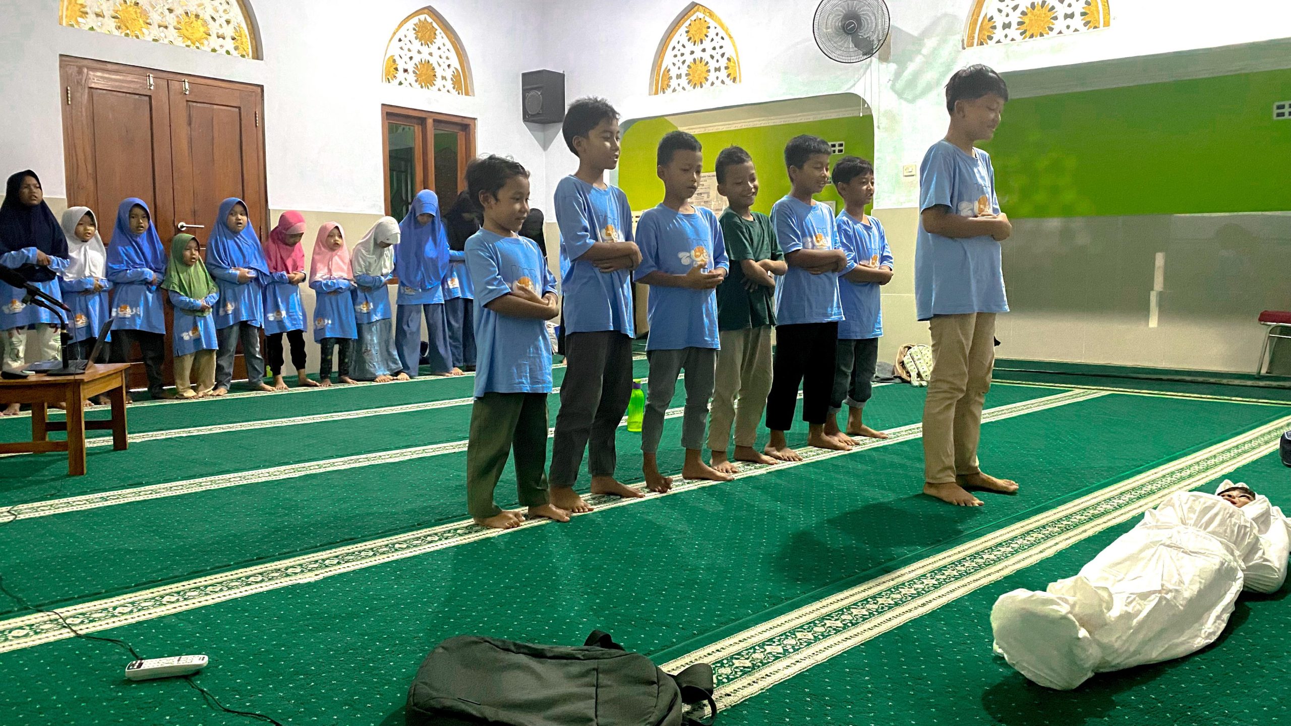 Praktik ibadah sholat jenazah santri MDT MASDANIS