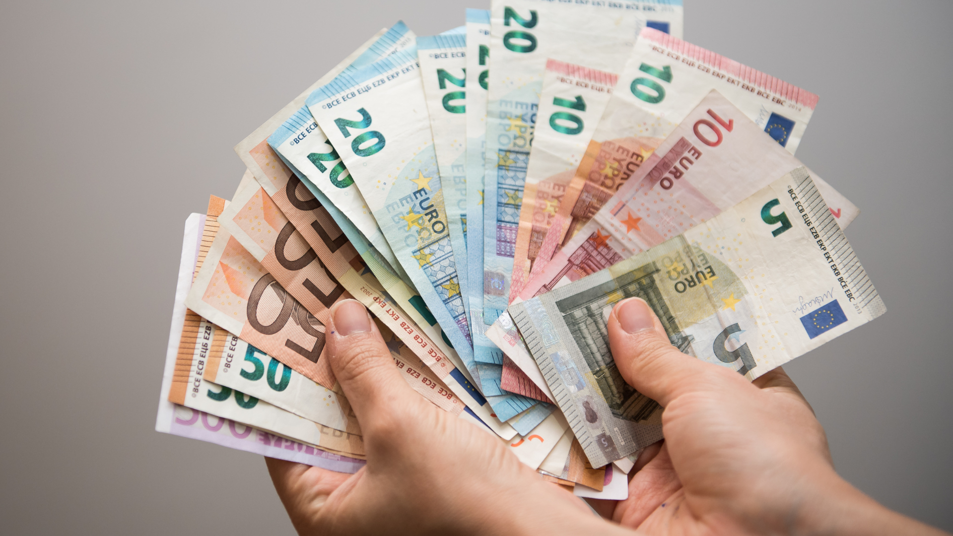 Bulgaria adopsi euro