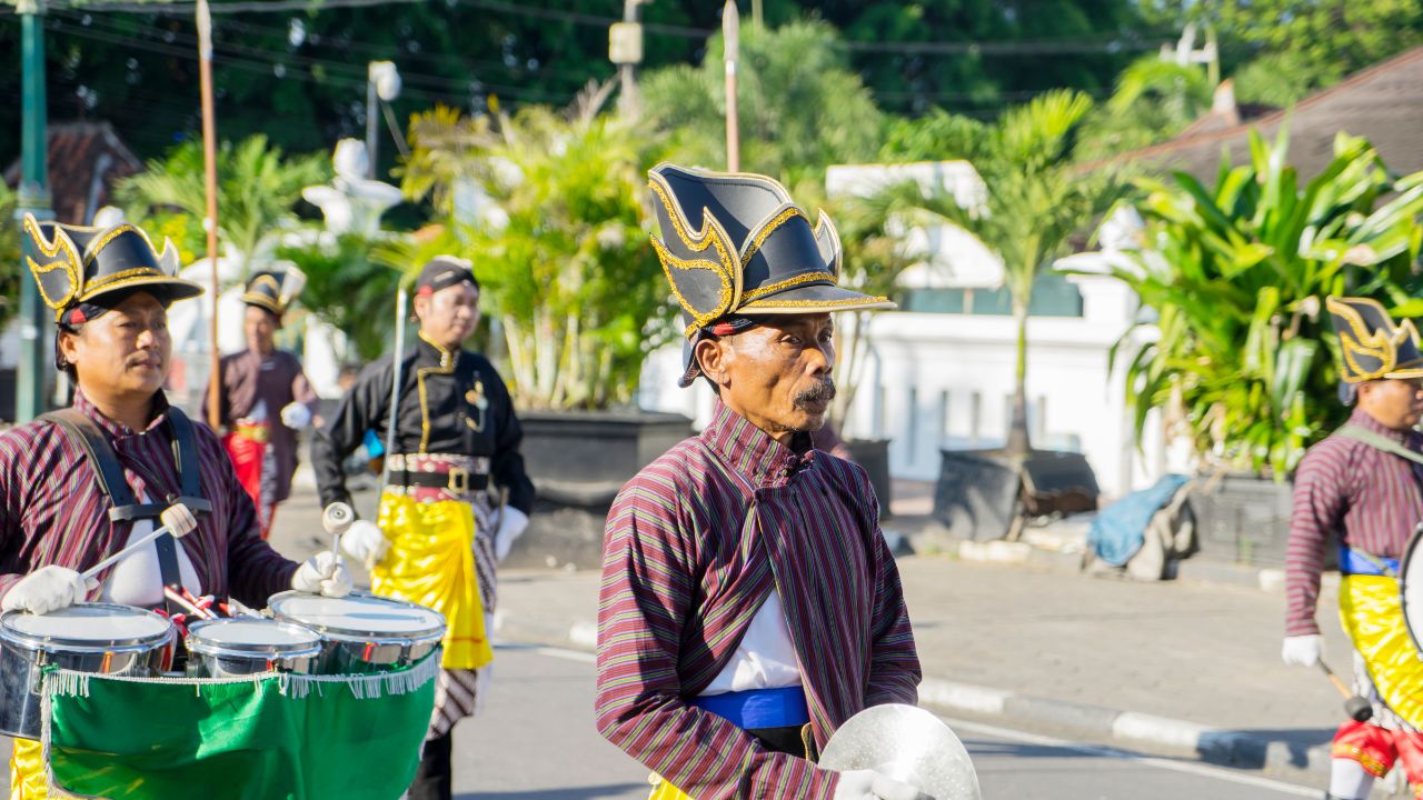 Pakaian Adat Yogyakarta dan Filosofi Warna