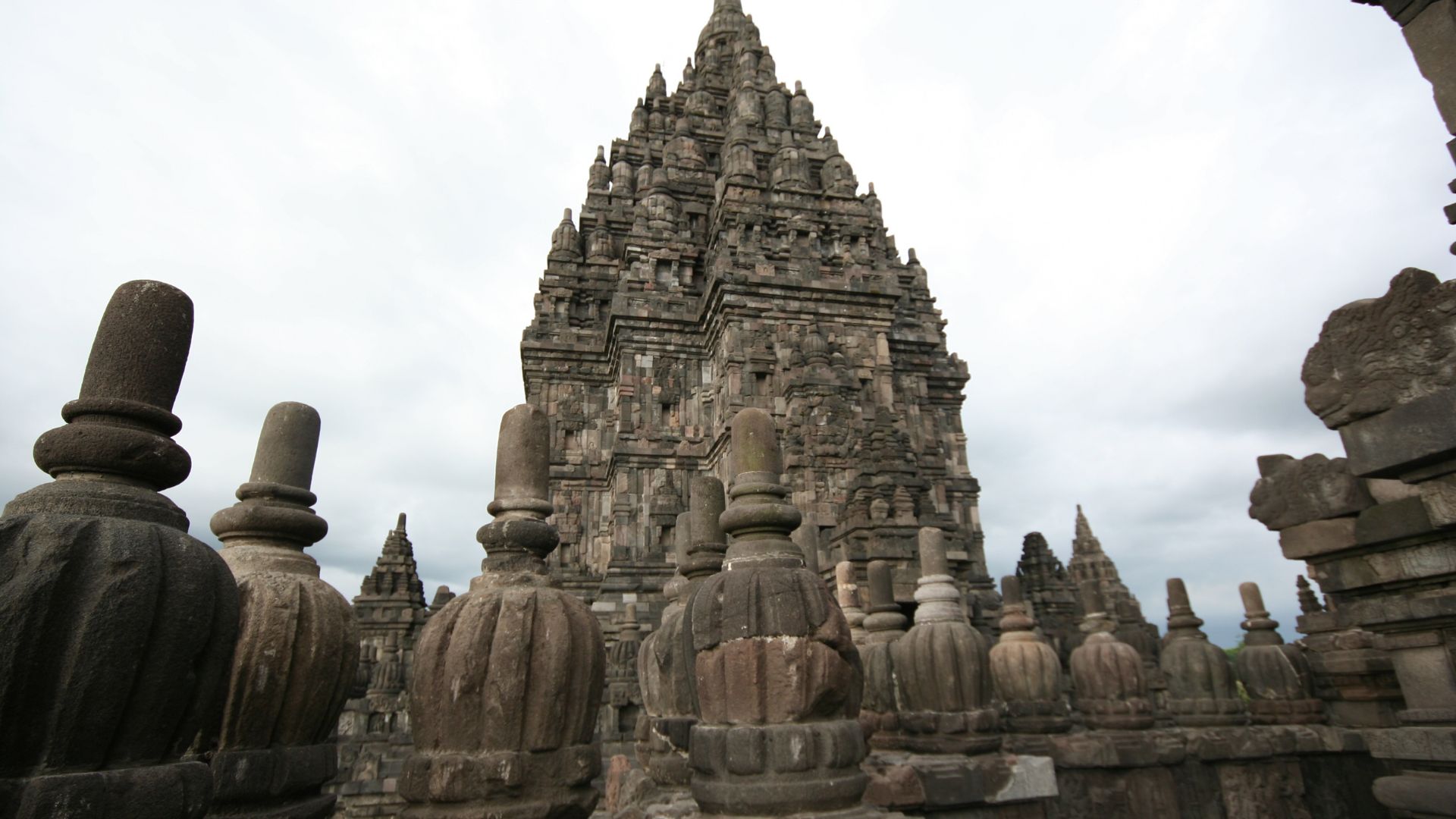 Pariwisata Indonesia Bangkit