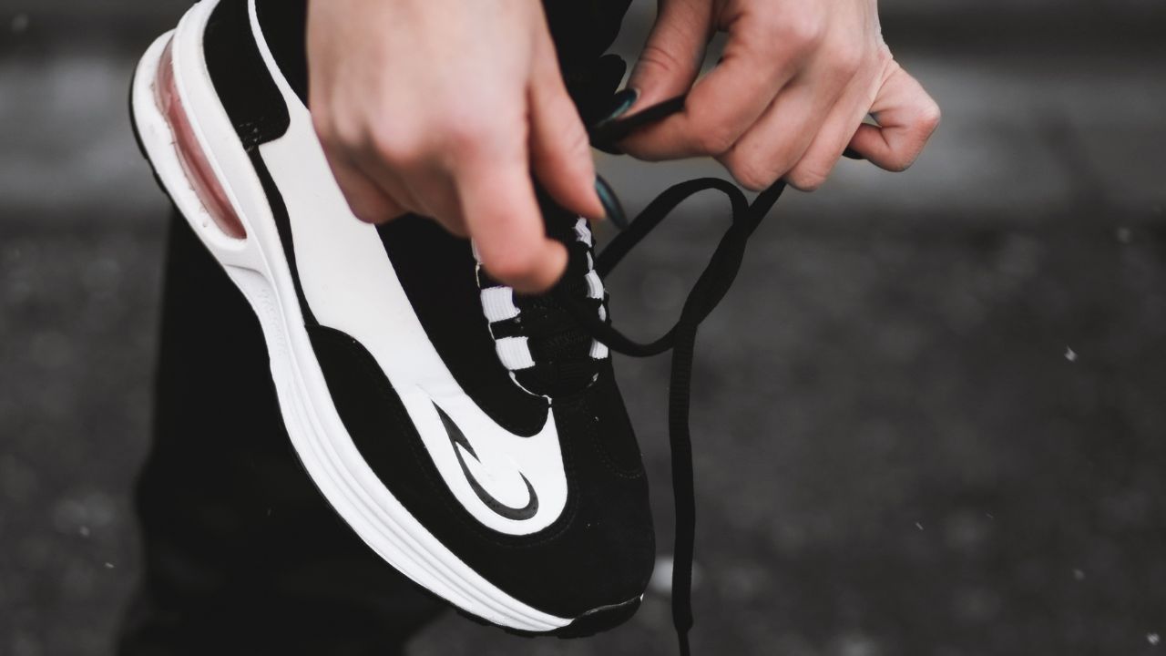 Tips Memilih Sepatu Olahraga yang Tepat