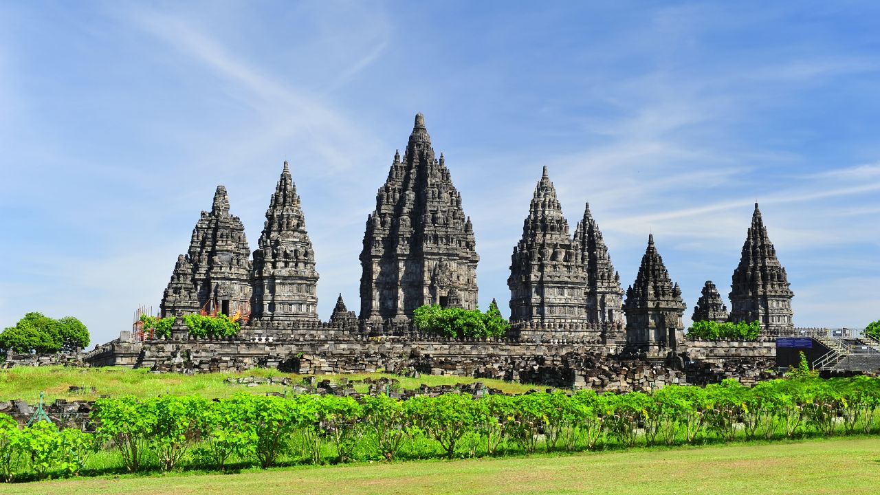 Wisata Sejarah di Sekitar Prambanan