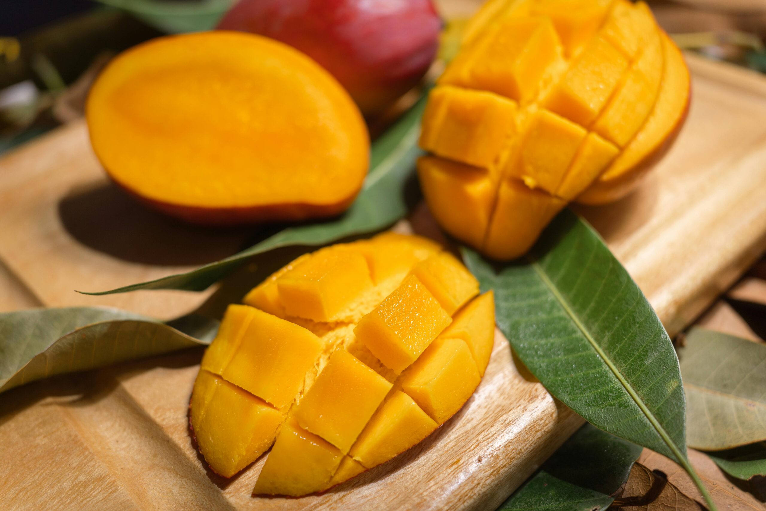 Kenali 7 Makanan dan Minuman yang Tidak Boleh Dikonsumsi Bersama Mangga