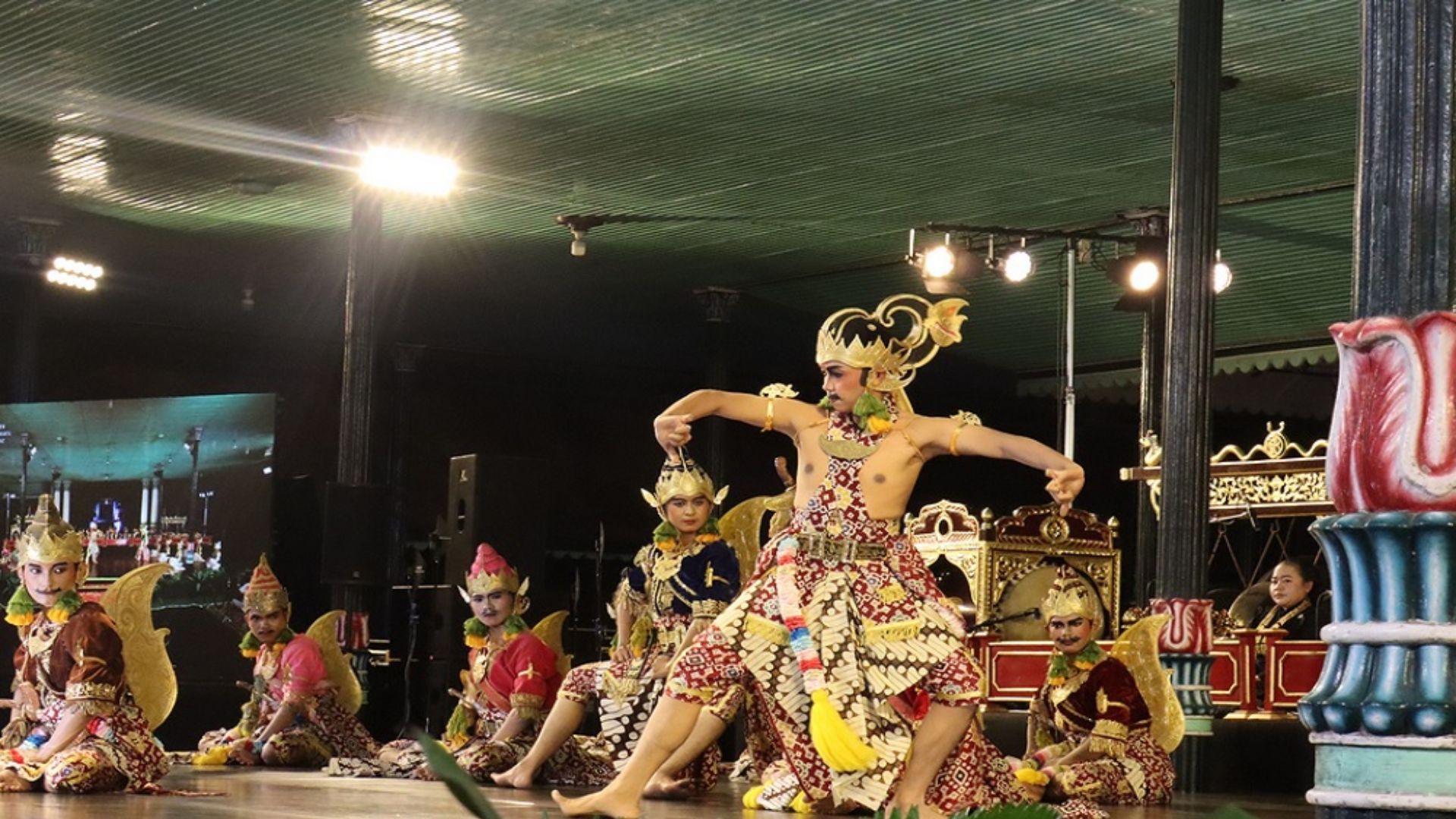 Pameran Keraton Sri Sultan HB VIII