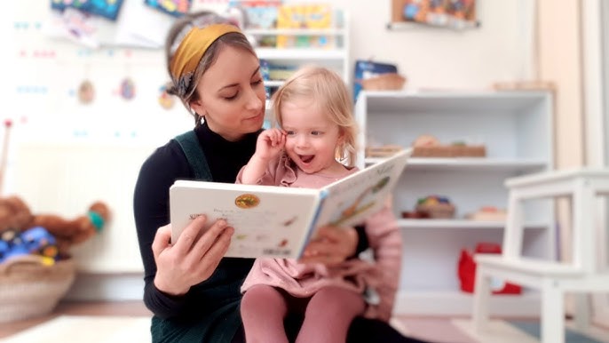 6 Manfaat Membacakan Cerita untuk Anak Sebelum Tidur yang Wajib Diketahui Orang Tua