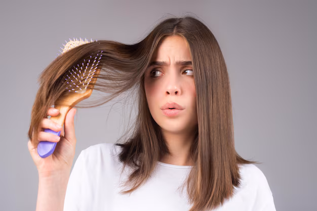 Rambut Kusut Saat Bangun Tidur?. Ini 7 Penyebab dan Solusi Mengatasinya!.