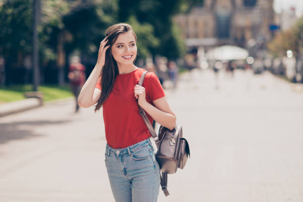 Warna Merah Cocok dengan Warna Apa Saja?. 9 Kombinasi Stylish yang Bikin Penampilan Makin Berani